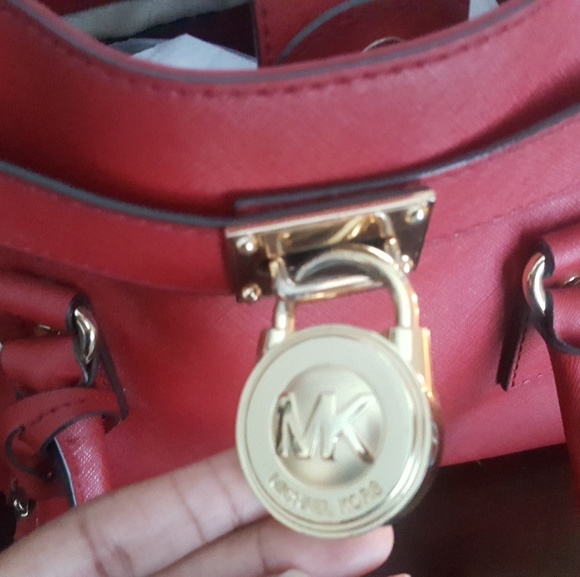 *SOLD*Michael Kors Hamilton Medium Bag - Picture 4 of 5